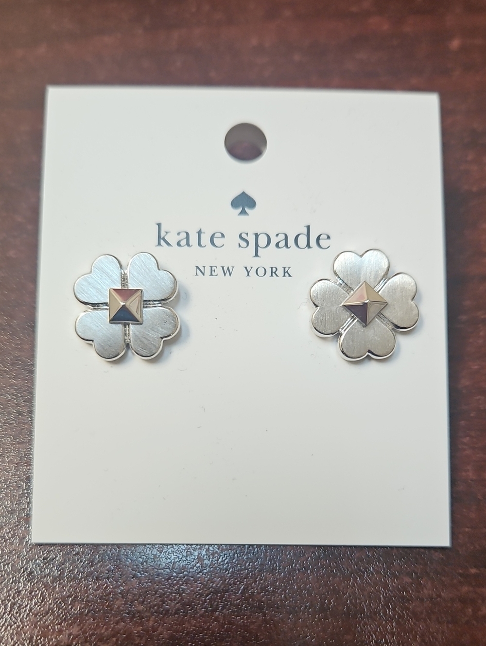 kate spade Silver Clover Stud Earrings - Silver